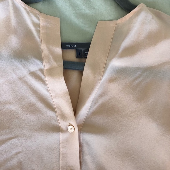 VINCE Silk Blouse 💖 EUC - Picture 2 of 3